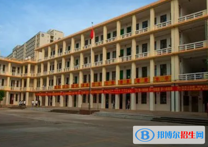 海南農(nóng)墾衛(wèi)生學(xué)校2022年報(bào)名條件、招生要求、招生對(duì)象