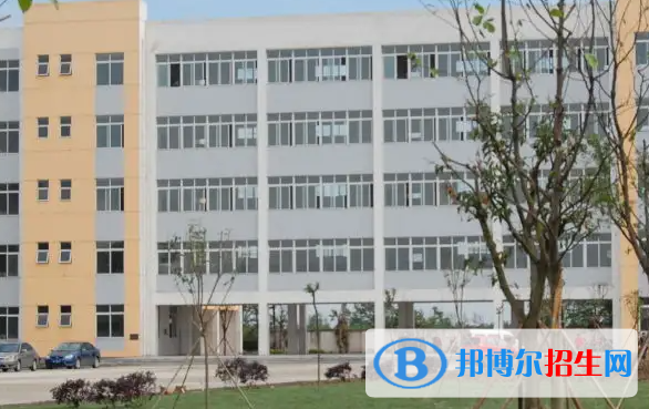 濮陽雜技藝術學校2022年招生辦聯(lián)系電話