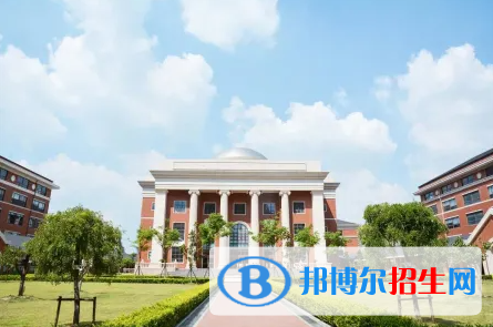 華東康橋國際學?？孔V嗎