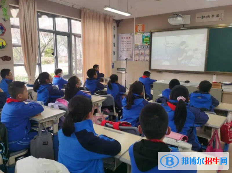 杭州國泰外語藝術(shù)學(xué)校2022年課程體系