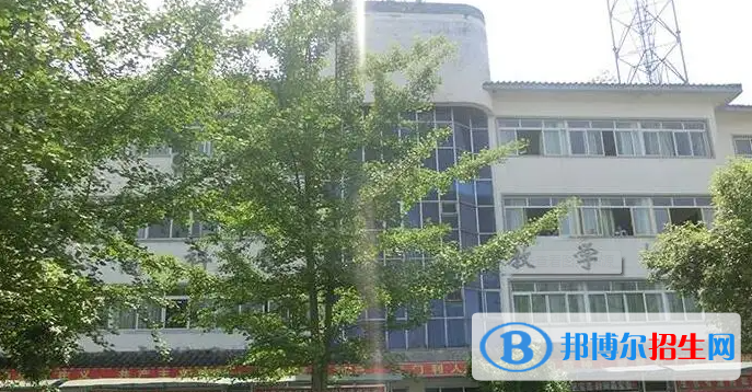 四川育英醫(yī)養(yǎng)科技技工學(xué)校2022年學(xué)費、收費多少