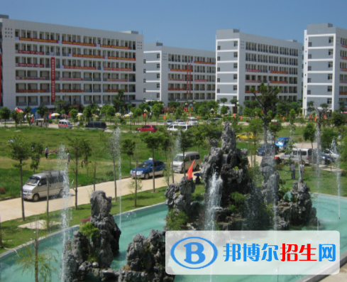  北海市衛(wèi)生學(xué)校2022年學(xué)費(fèi)，收費(fèi)多少