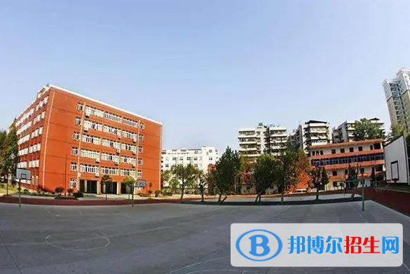 武漢外國(guó)語(yǔ)學(xué)校靠譜嗎