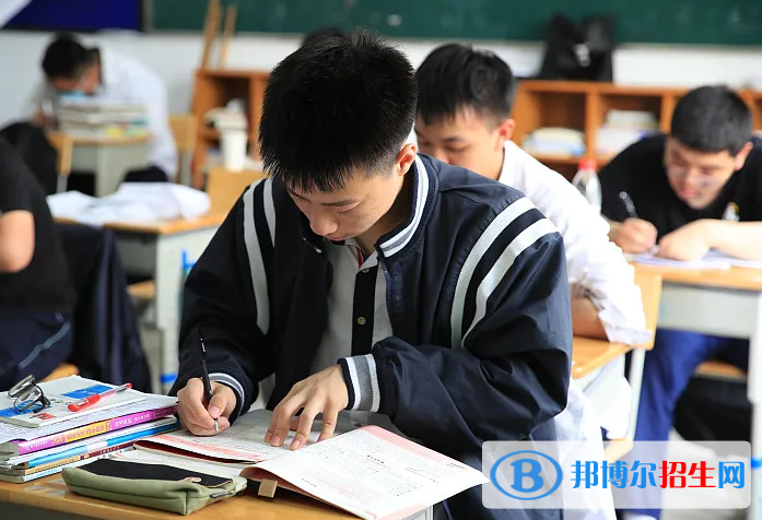 2022年重慶高考分?jǐn)?shù)線公布（本科、?？?、特殊類型）