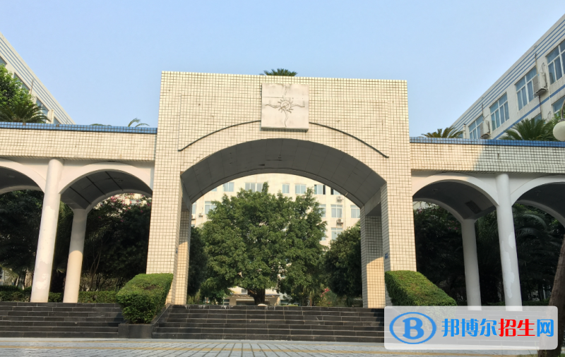2023樂(lè)山私立高中學(xué)校有哪些，樂(lè)山私立高中學(xué)校匯總和簡(jiǎn)介