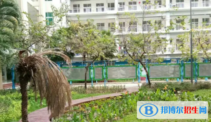 三亞市第一中學(xué)2023年學(xué)費(fèi)、收費(fèi)多少