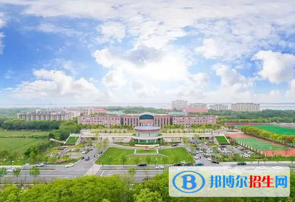 中加楓華國際學校初中部怎么樣2