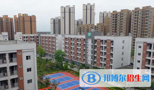 成都2023年女生讀什么鐵路學校好