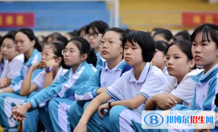 ?？谑兄锌蓟瘜W(xué)總分(滿分）是多少（附?？谑兄锌汲煽?jī)查詢?nèi)肟冢? width=