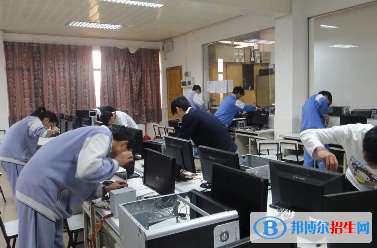 四川2023年中專計算機學校所有哪些專業(yè)