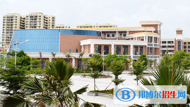 華東師范大學(xué)第二附屬中學(xué)樂東黃流中學(xué)2023年報名條件、招生要求、招生對象 