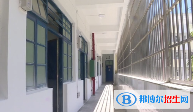 保亭中學(xué)2023年報(bào)名條件、招生要求、招生對(duì)象 
