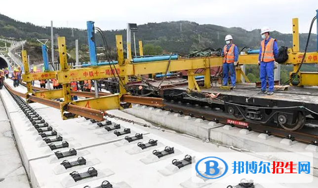 大學公路機械化施工技術專業(yè)可以從事哪些工作？