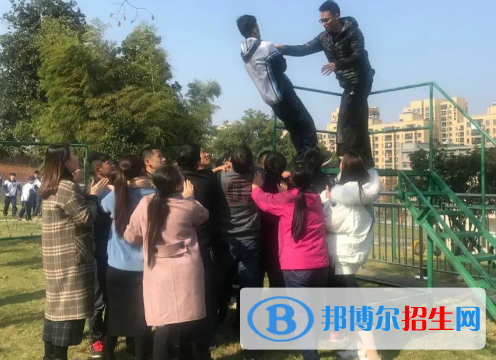 杭州2023年上中專學(xué)?？梢钥即髮W(xué)嗎