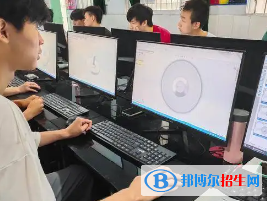 廣西2023年讀計算機(jī)學(xué)校需要什么證件