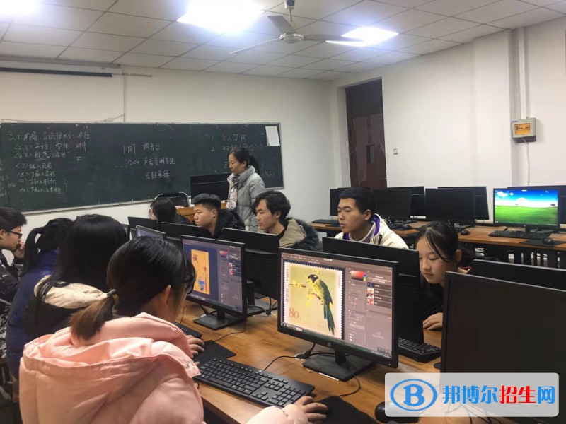云南2023年男孩子中專學什么好