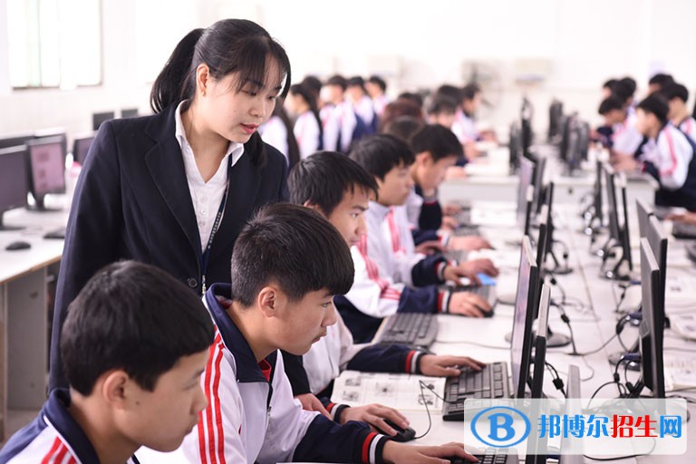 四川2023年中專計算機(jī)學(xué)?？梢钥即髮? width=
