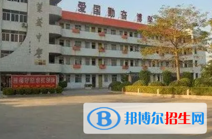 澄海萊蕪中學(xué)、隆都中學(xué)、黃岡學(xué)校2022年分?jǐn)?shù)線是多少?(2023參考)