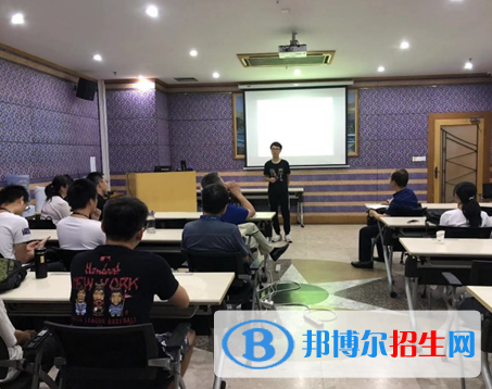 電磁場(chǎng)與無(wú)線(xiàn)技術(shù)專(zhuān)業(yè)好嗎?(電磁場(chǎng)與無(wú)線(xiàn)技術(shù)專(zhuān)業(yè))