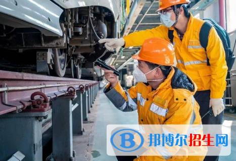 鐵道機(jī)車運(yùn)用與維護(hù)專業(yè)好嗎?(鐵道機(jī)車運(yùn)用與維護(hù)專業(yè))