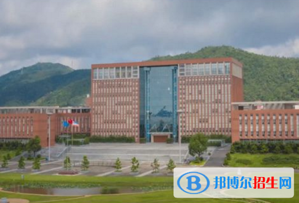 珠?？萍紝W(xué)院是不是985大學(xué)？