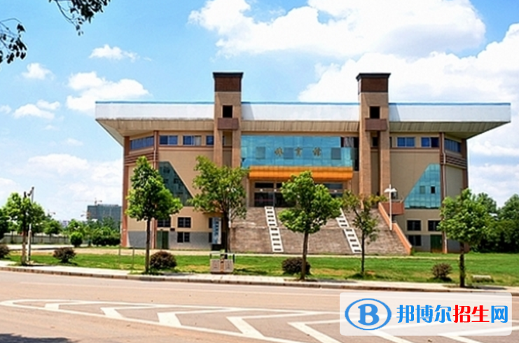 湖南科技大學(xué)瀟湘學(xué)院是不是985大學(xué)？