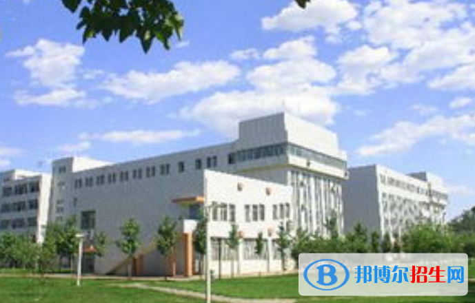 河北經(jīng)貿(mào)大學(xué)經(jīng)濟管理學(xué)院是不是雙一流大學(xué)？ 
