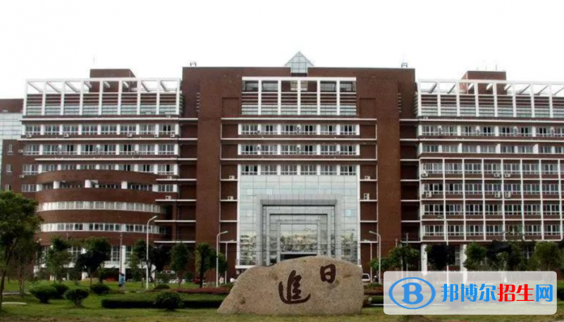 寧波大學(xué)科學(xué)技術(shù)學(xué)院是幾本？是985和211嗎？