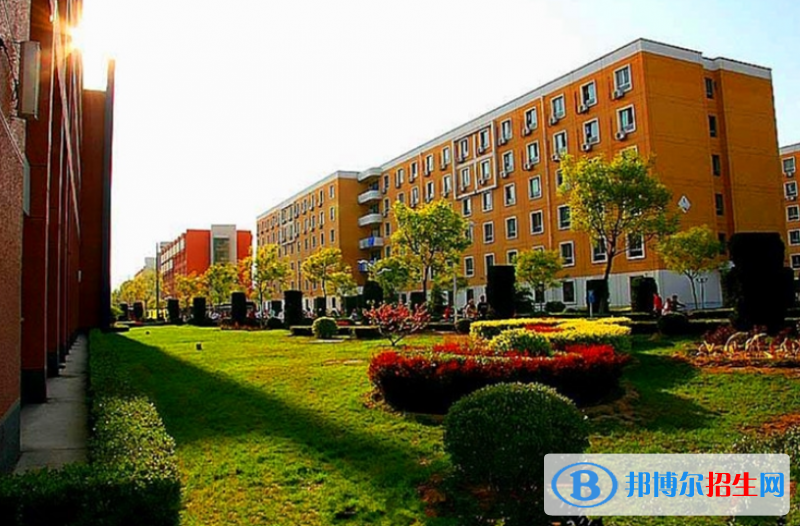 吉利學(xué)院是幾本？是985和211嗎？
