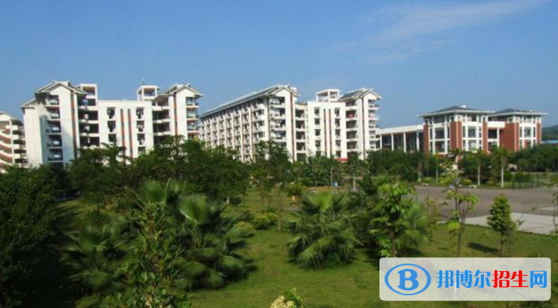廣西民族大學(xué)相思湖學(xué)院是幾本？是985和211嗎？