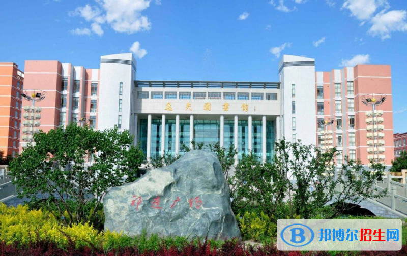 河西學(xué)院是幾本？是985和211嗎？