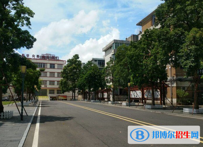 2023年?？谑协偵饺A僑中學(xué)排名