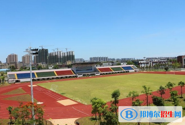 2023海口市靈山中學(xué)招生計(jì)劃 招生人數(shù)是多少(附要求、條件、對(duì)象)
