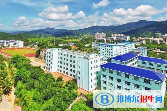 2023五指山中學多少錢(學費明細)