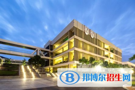 三亞外國語學(xué)校地址在哪里，哪個(gè)地區(qū)，哪個(gè)城市