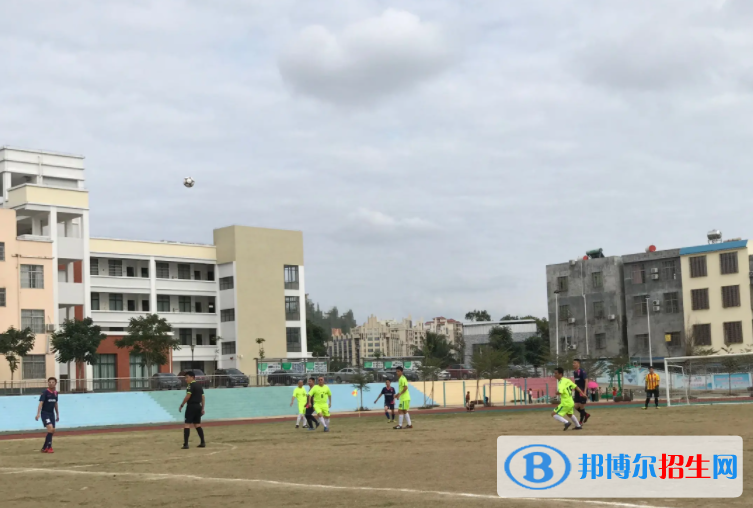 儋州川綿中學(xué)地址在哪里，哪個(gè)地區(qū)，哪個(gè)城市?
