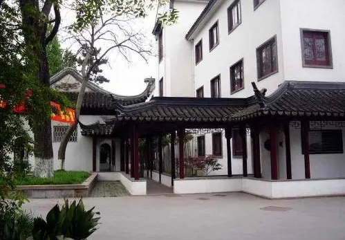 江蘇省蘇州第十中學(xué)校地址在哪里，哪個(gè)地區(qū)，哪個(gè)城市