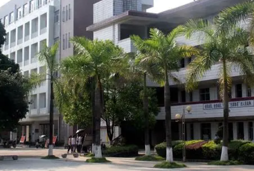 武宣縣職業(yè)技術(shù)學(xué)校地址在哪里，哪個地區(qū)，哪個城市?