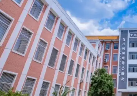 成都理工大學(xué)和鄭州升達(dá)經(jīng)貿(mào)管理學(xué)院怎么選？哪個(gè)好？附分?jǐn)?shù)線