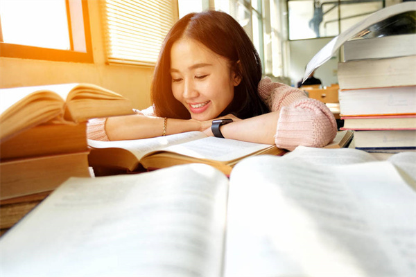 云南開設(shè)助產(chǎn)專業(yè)的中專學校名單一覽表