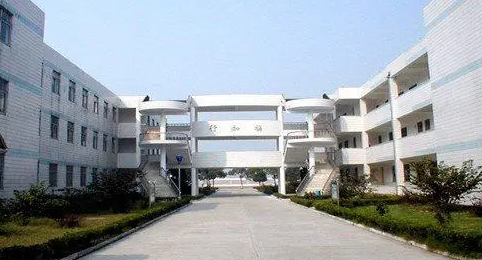 2023張家港市塘橋高級中學(xué)多少錢(學(xué)費(fèi)明細(xì))