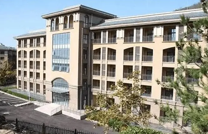 2023年青島耀中國際學(xué)校初中部報(bào)名時(shí)間