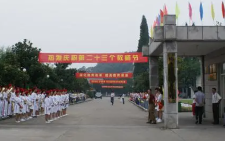 浙江2023年高中畢業(yè)能不能上中專學校