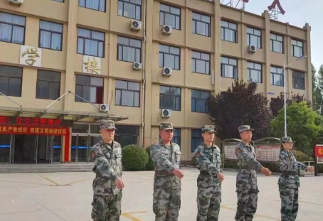 菏澤市凌云建設(shè)職業(yè)中等專業(yè)學(xué)校地址，乘車路線