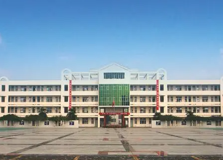 金湖縣第二中學(xué)地址，乘車路線