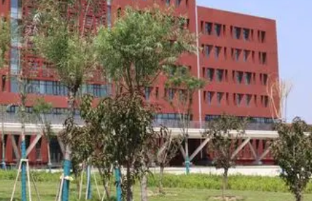 河北2023年上中專學(xué)校可不可以考大學(xué)