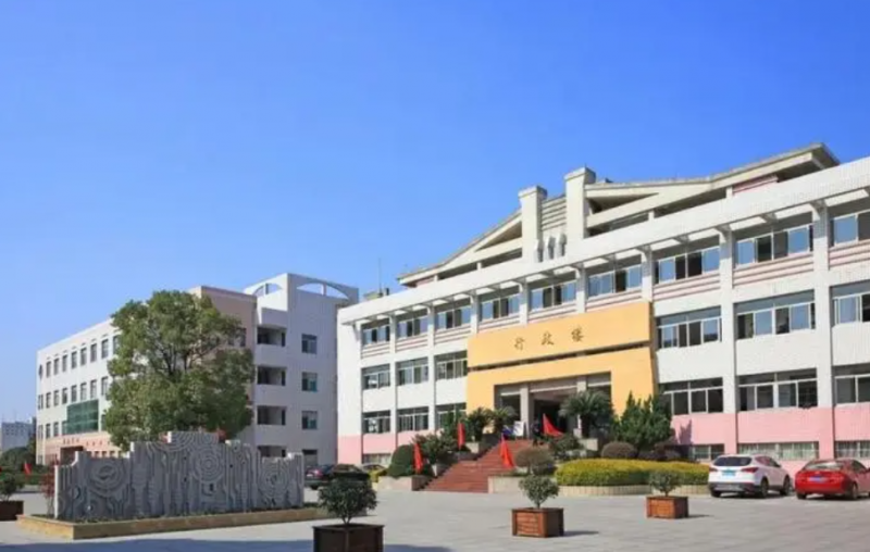 杭州市蕭山區(qū)第三高級(jí)中學(xué)地址，乘車路線