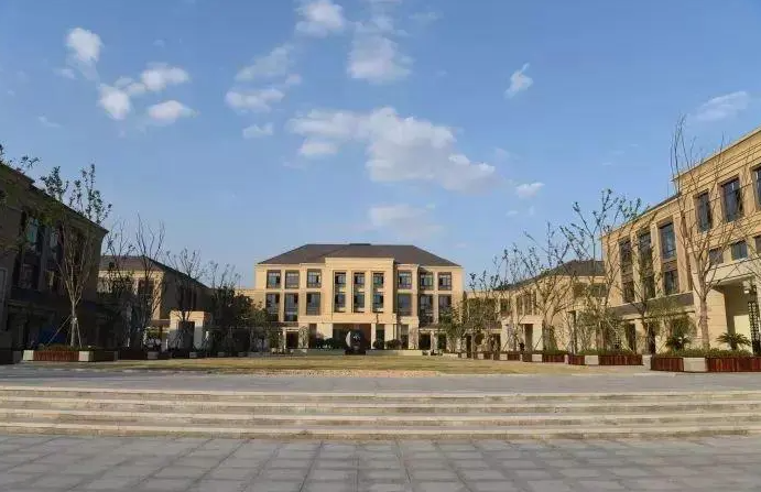 溫州市龍灣區(qū)永強(qiáng)中學(xué)地址，乘車路線