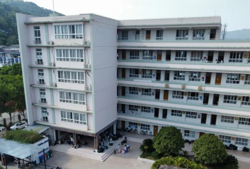 溫州市甌海區(qū)三溪中學(xué)地址，乘車路線