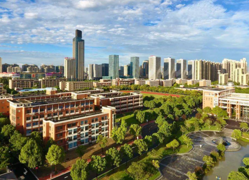嘉興市第三中學(xué)地址，乘車路線